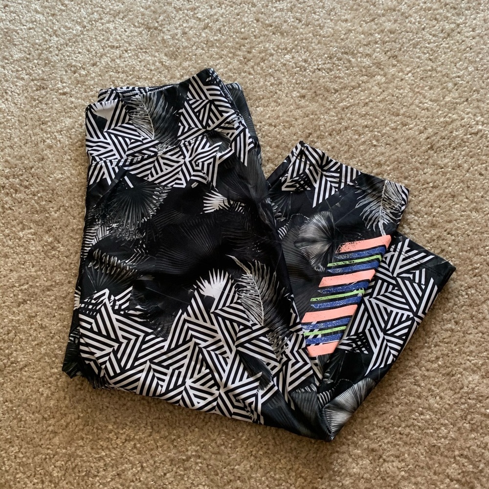 Women’s cropped leggings